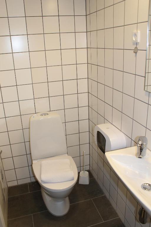 Icv Sleepwell Hotel Vrå Стая снимка