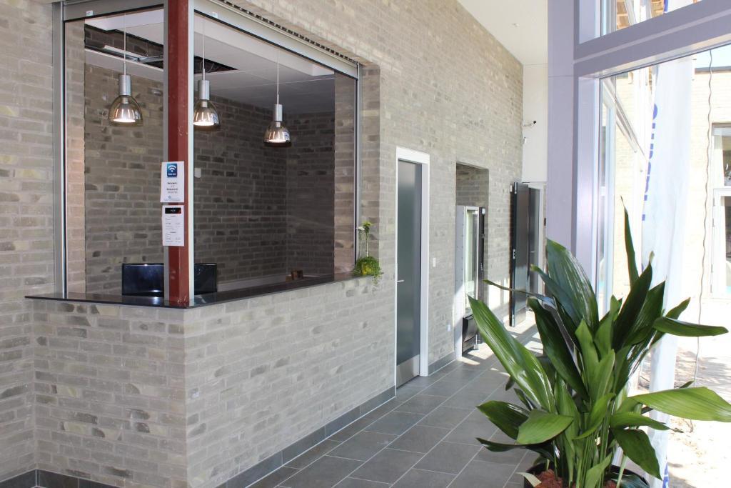 Icv Sleepwell Hotel Vrå Екстериор снимка